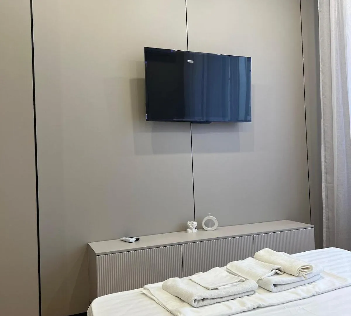 Apartment In The Kristall Residential Complex #109 Almaty